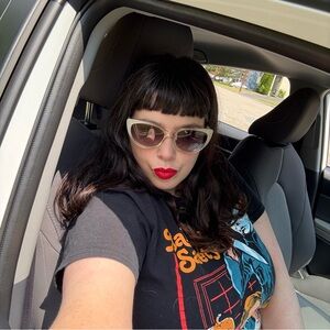 Meet your Posher, Jennifer